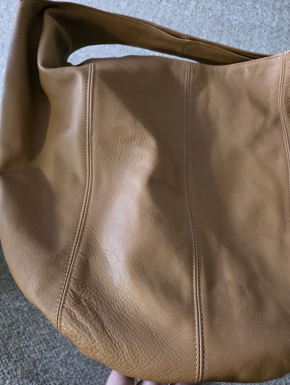 Slouchy tan leather, Caramel hobo bag, vertical center seaming, Sack Bag